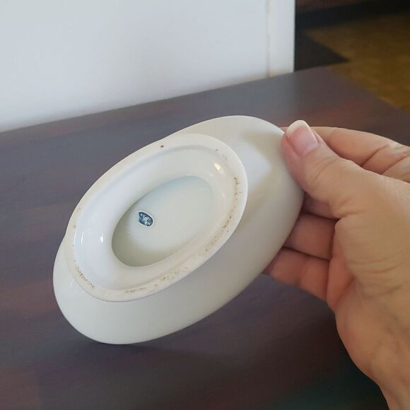 Very Nice Vintage Porcelain Bathroom Cup and Footed Soap Dish Christmas Tree Set - Picture 6 of 7